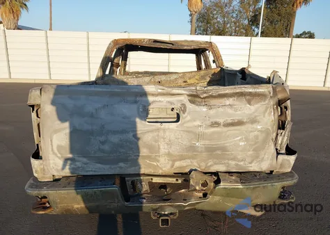 2015 Chevrolet Silverado 1500 1Lt из США, поврежденный, VIN 3GCPCREC7FG166324